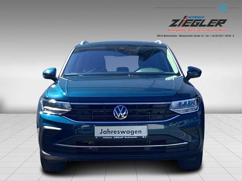 Nightshade blue (metallic) Gebraucht 2022 VW Tiguan Life SUV | 34.370 € (Etwas zu teuer) - Bild 1/4