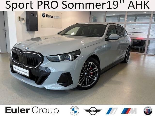 Grau Gebraucht 2025 BMW 520 Performance Kombi | 49.833 € - Bild 1/4