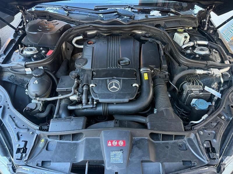 Gebraucht Mercedes E200 184 PS (135 kW) 2012 Schwarz Kombi
