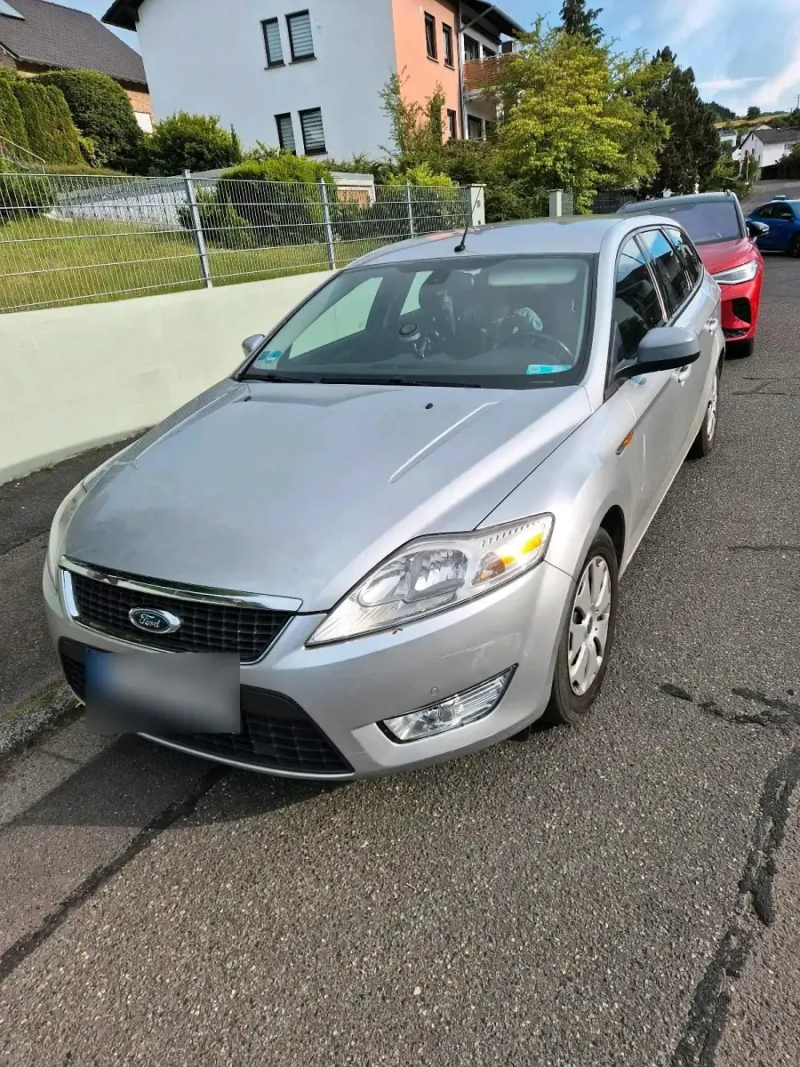 Gebraucht Ford Mondeo 140 PS (102 kW) 2008 Grau Kombi