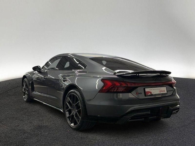 Second-hand Audi e-tron GT quattro Performance 620 kW (843 CP) 2024 Gri Berlinǎ