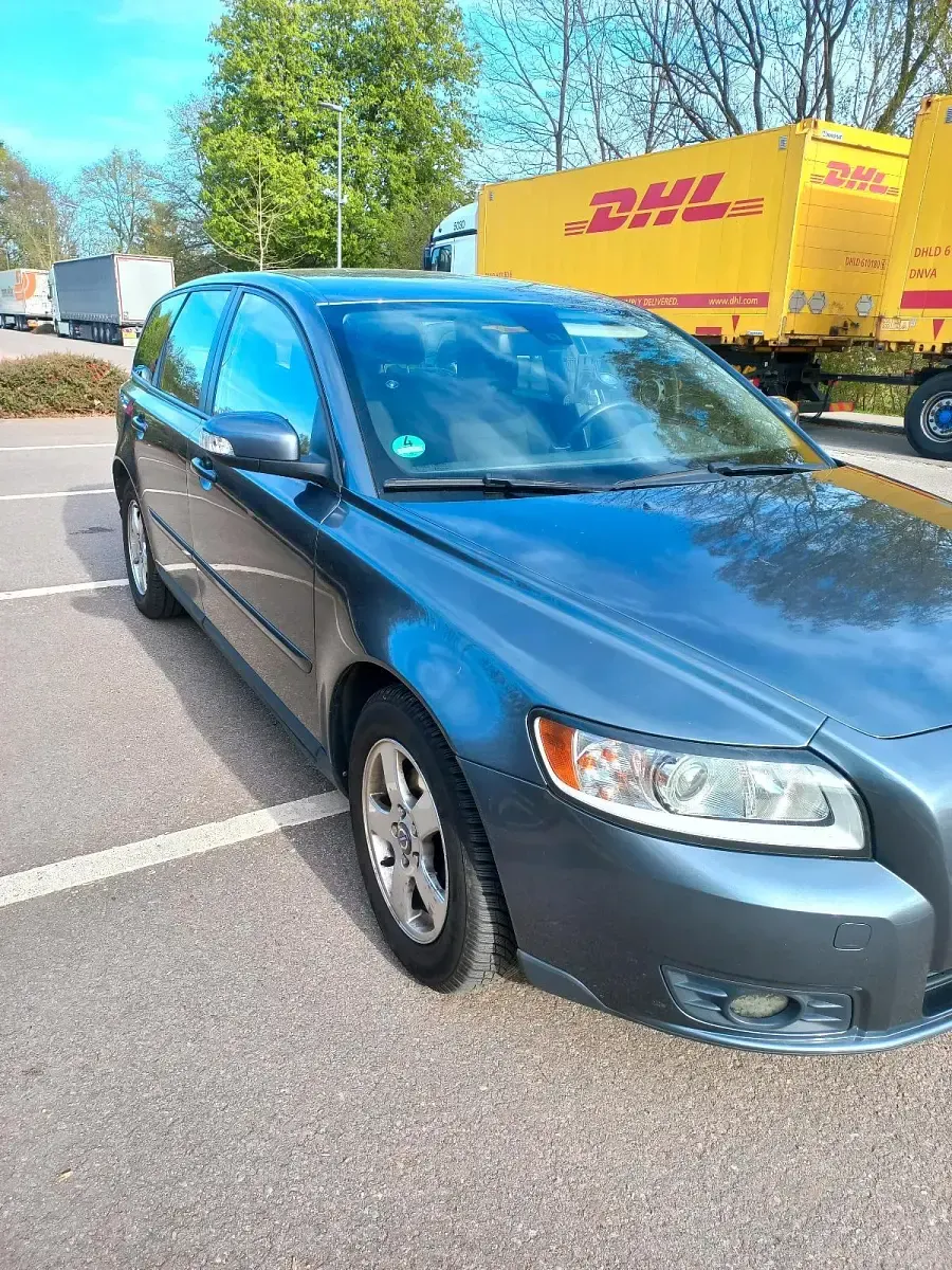 Usado Volvo V50 125 CV (91 kW) 2008 Gris Familiar
