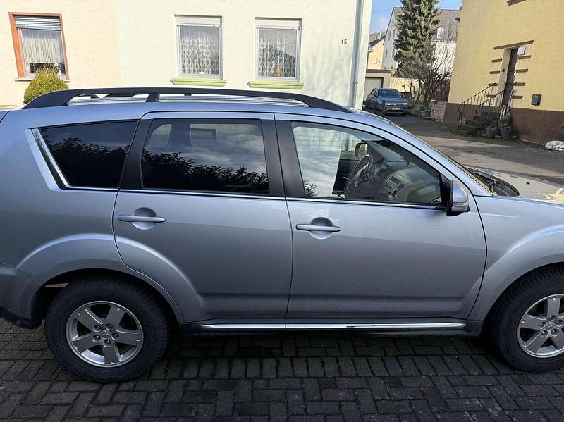 Gebraucht Mitsubishi Outlander Top 156 PS (114 kW) 2012 Silber SUV