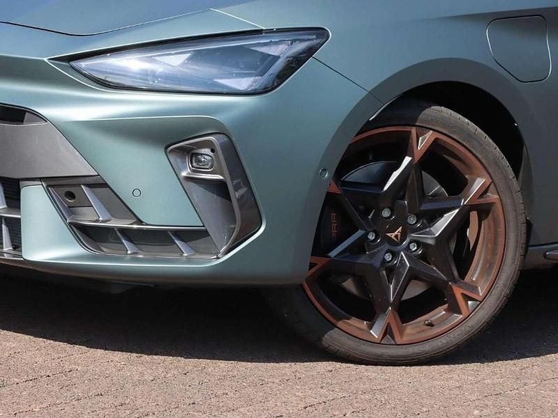 Gebraucht Cupra Leon VZ2 272 PS (200 kW) 2025 Enceladusgrau matt Kombi