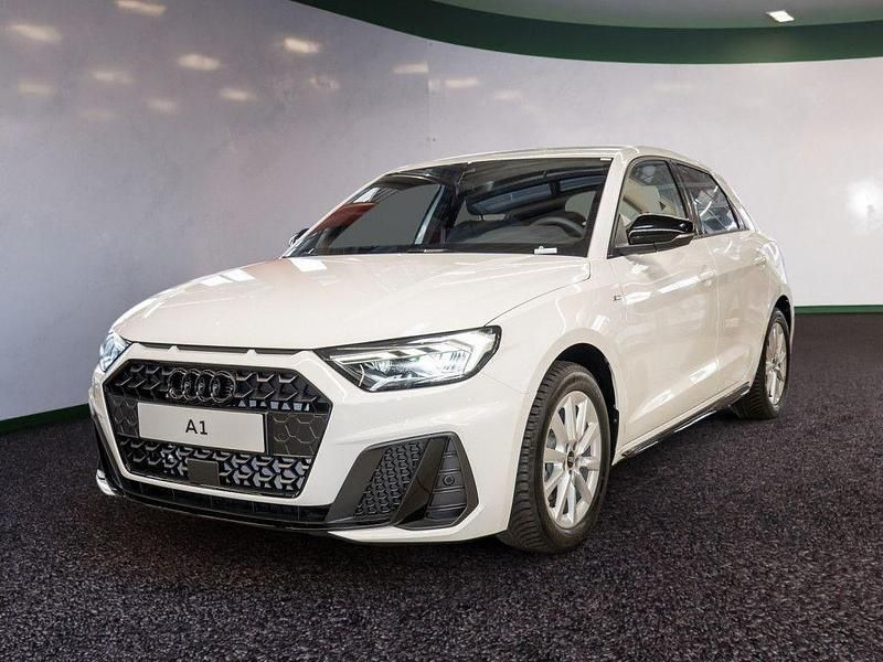 Neu Audi A1 Sportback S-Line 116 PS (85 kW) 2025 Weiss / cortinaweiss Kleinwagen