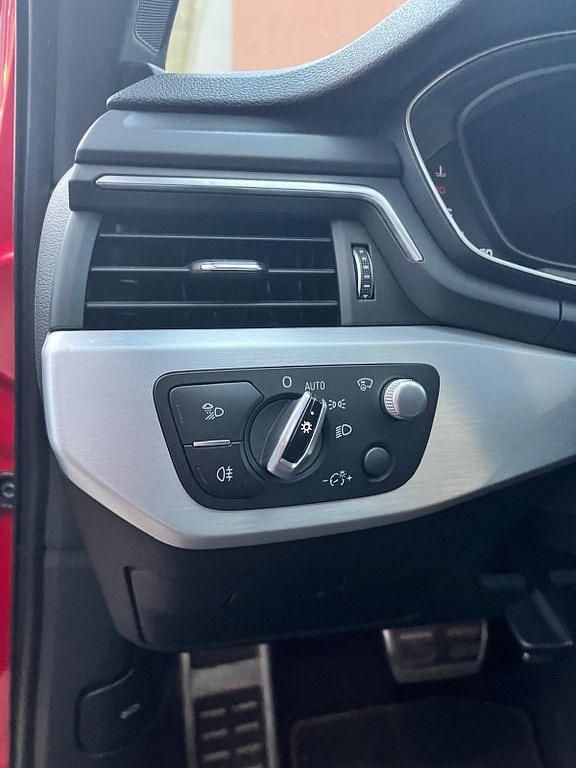 Gebraucht Audi A4 Ambiente 190 PS (139 kW) 2015 Rot Limousine