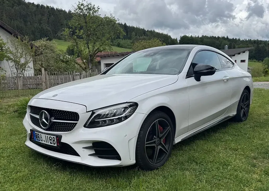 Gebraucht Mercedes C400 AMG line 333 PS (244 kW) 2020 Weiß Coupé