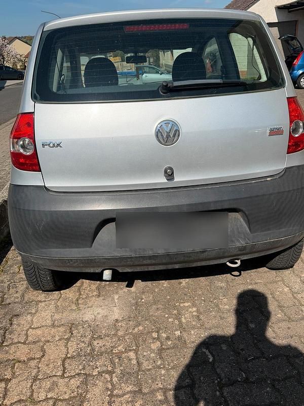 Second-hand VW Fox 55 CP (40 kW) 2006 Argintiu Hatchback