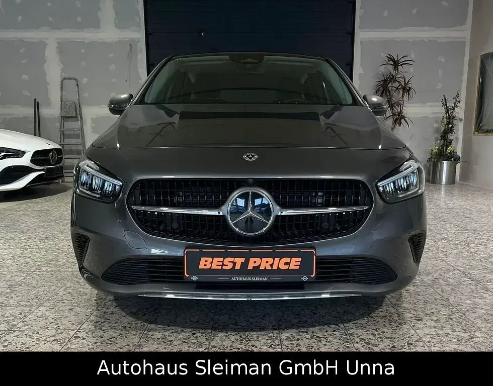 Gebraucht Mercedes B180 Progressive 136 PS (100 kW) 2024 Grau Kleinwagen