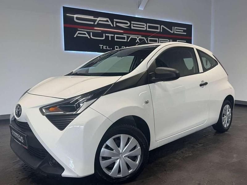 Solid white Gebraucht 2020 Toyota Aygo Kleinwagen | 8.450 € (Fairer Preis) - Bild 1/4