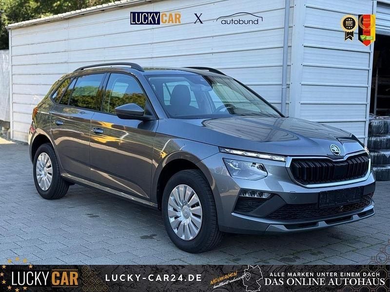 Grau Neu 2025 Skoda Kamiq Selection SUV | 24.240 € (Superpreis) - Bild 1/4