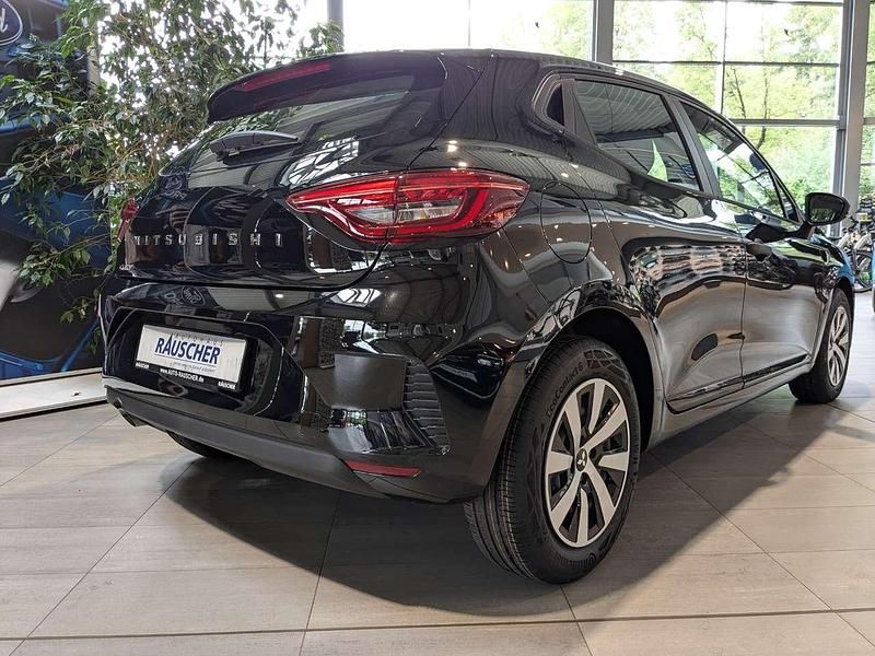 Gebraucht Mitsubishi Colt Basis 67 PS (49 kW) 2024 Onyxschwarz Kleinwagen
