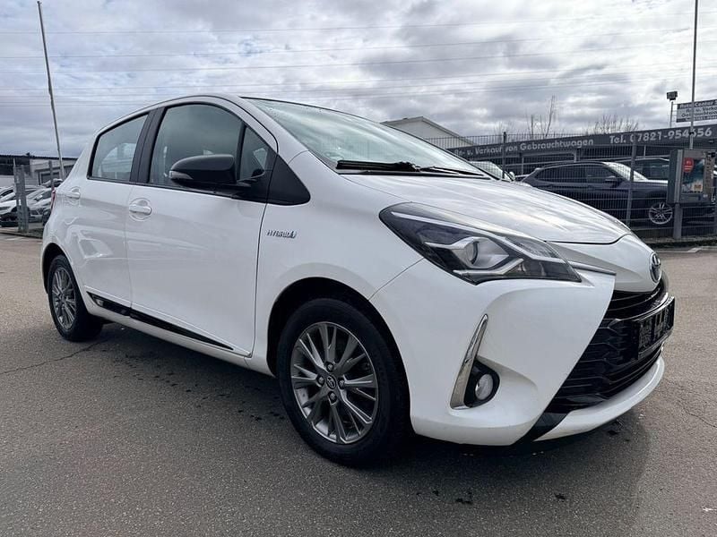 Gebraucht Toyota Yaris Hybrid Comfort 75 PS (55 kW) 2017 Weiß Kleinwagen