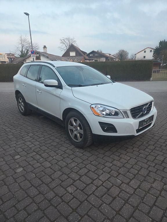 Gebraucht Volvo XC60 Kinetic 163 PS (119 kW) 2009 Weiß SUV