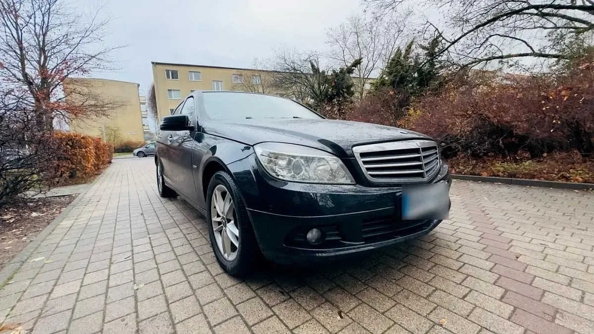 Gebraucht Mercedes C180 2009 Schwarz Limousine