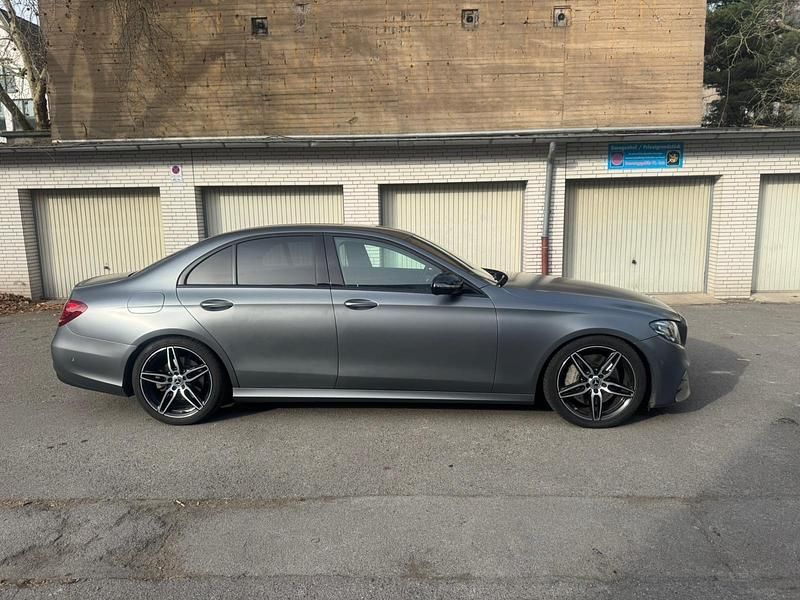 Gebraucht Mercedes E350 AMG line 2018 Grau Limousine