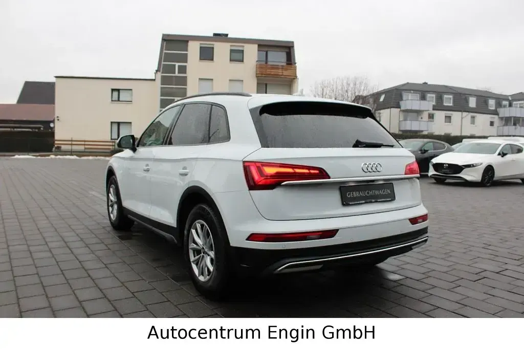 Używany Audi Q5 Basis 204 KM (150 kW) 2022 Biały SUV