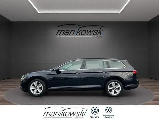 Second-hand VW Passat 200 CP (147 kW) 2022 Negru Break