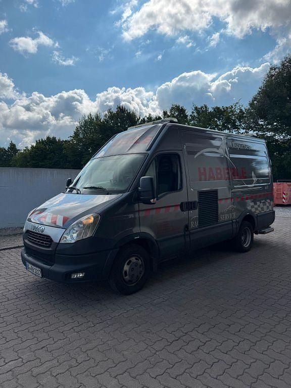 Gebraucht Iveco Daily 170 PS (125 kW) 2014 Limousine