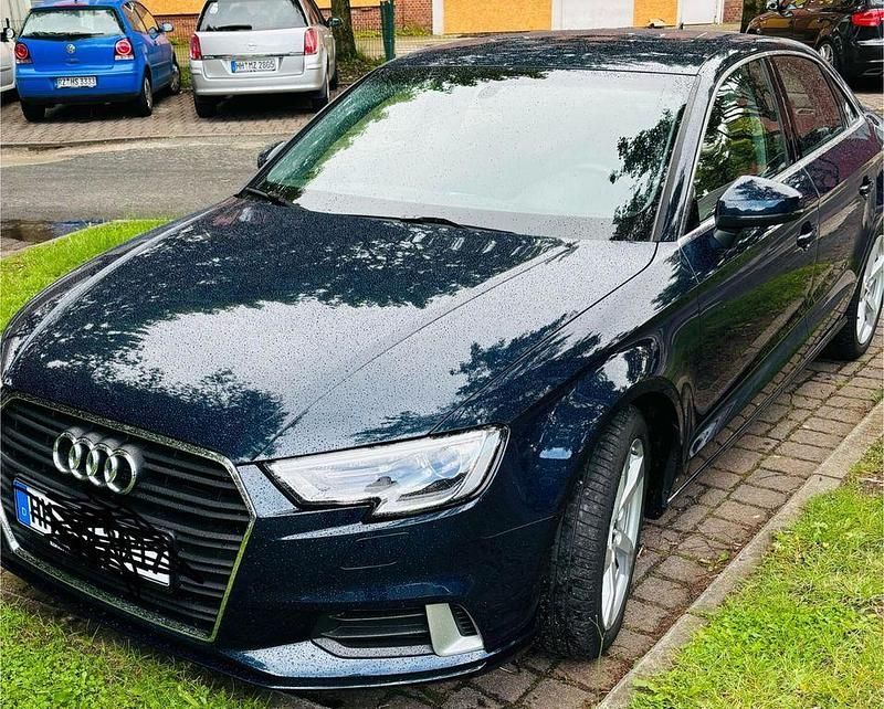 Blau Gebraucht 2020 Audi A3 Sport Limousine | 16.800 € (Guter Preis) - Bild 1/4