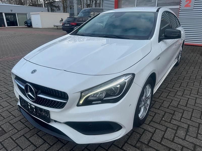 Gebraucht Mercedes CLA200 AMG line 136 PS (100 kW) 2018 Weiß Kombi
