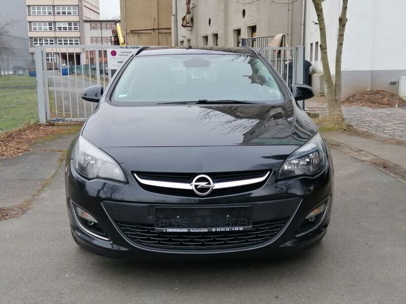 Gebraucht Opel Astra Active 140 PS (102 kW) 2013 Schwarz Kombi