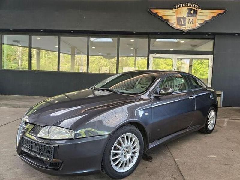 A: liparigrau f:quarzgrau met (metallic) Gebraucht 2006 Alfa Romeo GT Distinctive Coupé | 7.950 € - Bild 1/4
