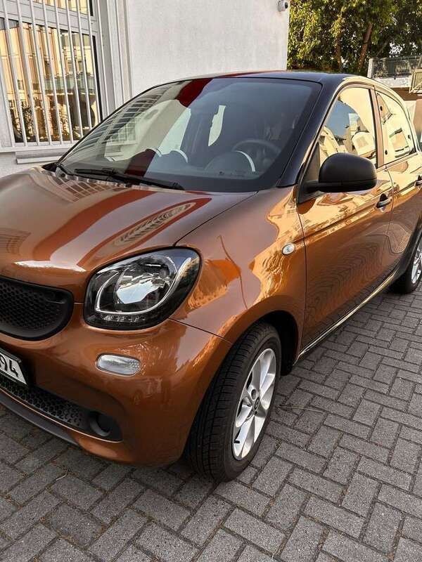 Braun Gebraucht 2017 Smart ForFour Basis Kleinwagen | 6.999 € (Fairer Preis) - Bild 1/4