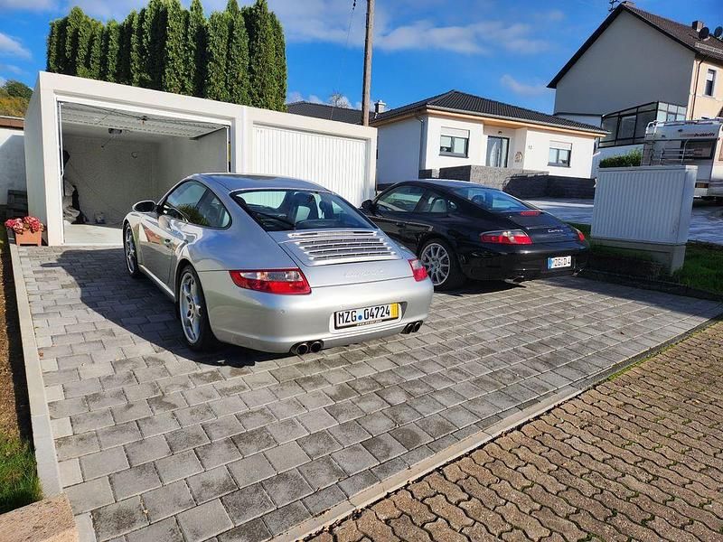 Silber Gebraucht 2005 Porsche 911 Carrera S Coupé | 64.900 € - Bild 1/4