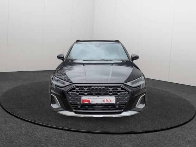 Gebraucht Audi A3 Ambiente 150 PS (110 kW) 2025 Schwarz Limousine