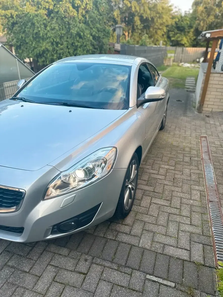 Gebraucht Volvo C70 136 PS (100 kW) 2010 Silber Cabrio