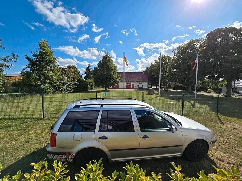 Silber Gebraucht 2001 VW Bora Limousine | 900 € (Fairer Preis) - Bild 1/4