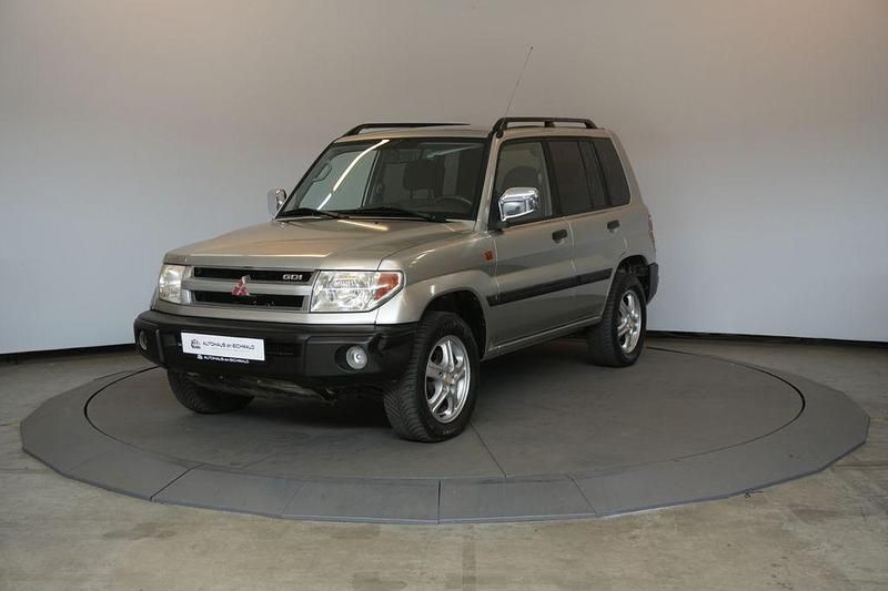 Silber Gebraucht 2001 Mitsubishi Pajero SUV | 9.990 € (Teuer) - Bild 1/4