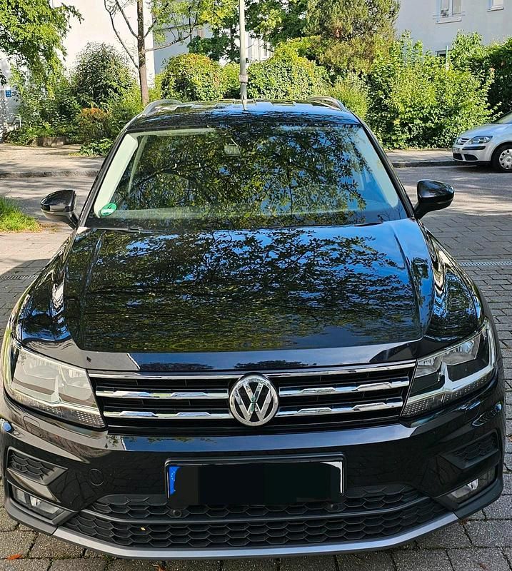 Schwarz Gebraucht 2020 VW Tiguan Allspace IQ Drive SUV | 29.500 € (Superpreis) - Bild 1/4