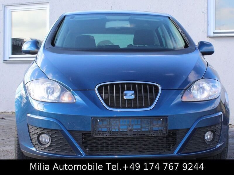 Blau Gebraucht 2014 Seat Altea 4You Van / Kleinbus | 8.490 € (Etwas zu teuer) - Bild 1/4
