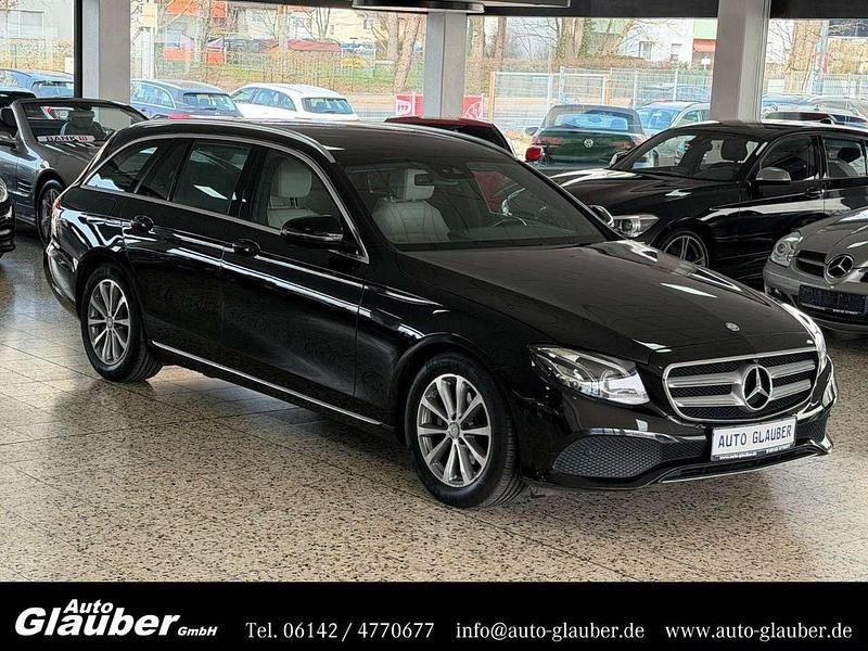Gebraucht Mercedes E200 184 PS (135 kW) 2016 Obsidianschwarz Kombi
