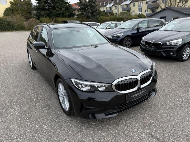 Schwarz ii Gebraucht 2022 BMW 330 Advantage Kombi | 29.800 € (Fairer Preis) - Bild 1/4