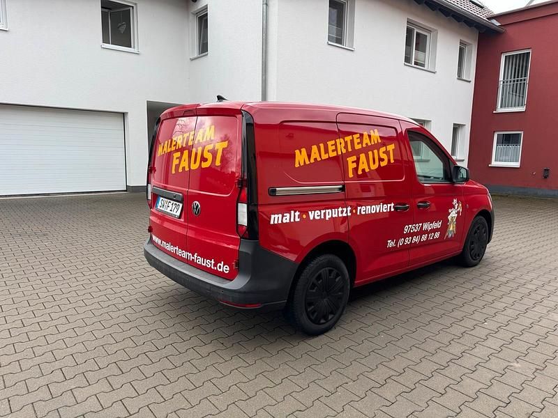 Gebraucht VW Caddy 102 PS (75 kW) 2021 Rot Van / Kleinbus