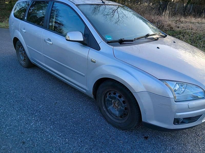 Gebraucht Ford Focus 109 PS (80 kW) 2007 Silber Kombi