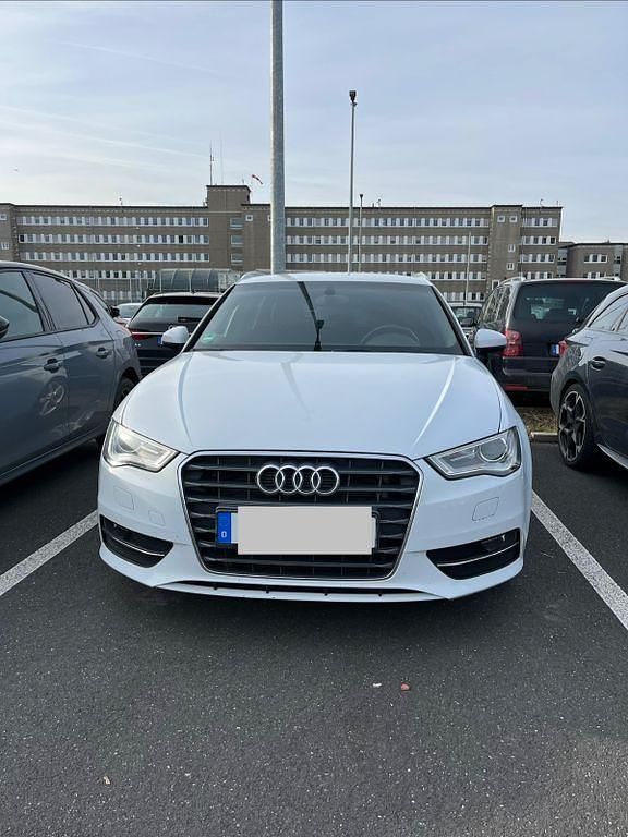 Gebraucht Audi A3 S-Line 150 PS (110 kW) 2014 Weiß Limousine