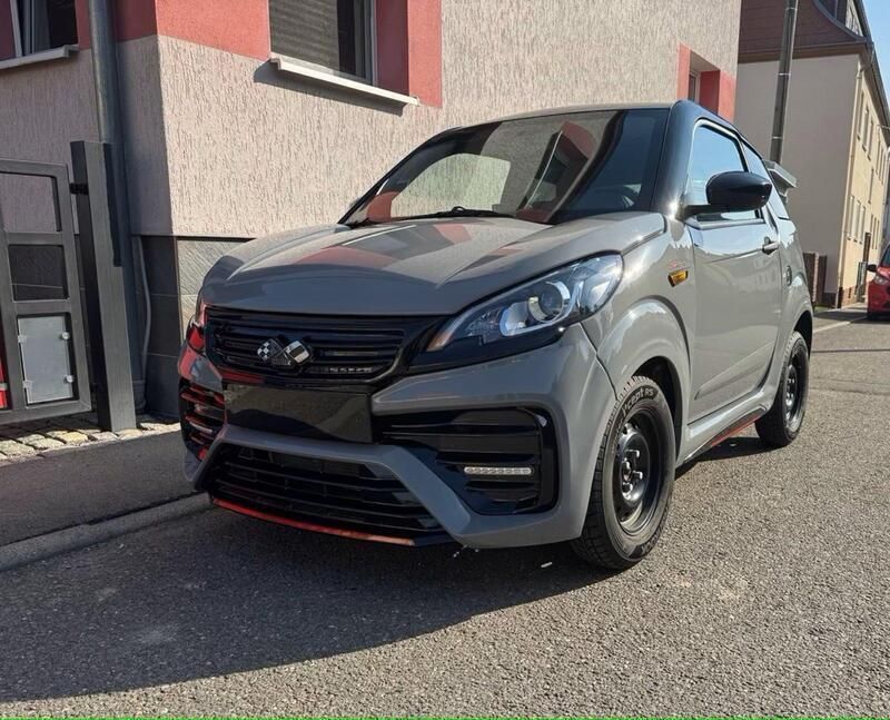 Grau Gebraucht 2023 Ligier JS50 Kleinwagen | 15.650 € (Fairer Preis) - Bild 1/4