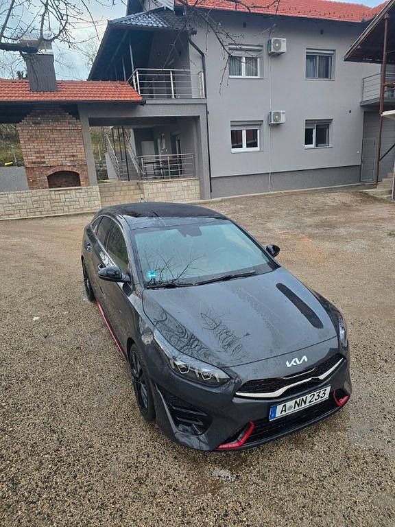 Gebraucht Kia ProCeed GT 204 PS (150 kW) 2024 Grau Kombi
