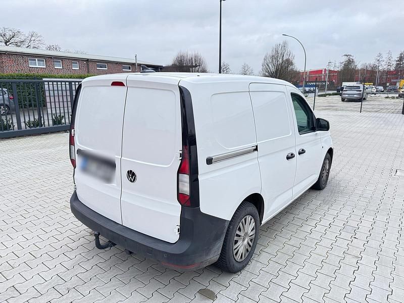 Gebraucht VW Caddy 102 PS (75 kW) 2023 Weiß Van / Kleinbus