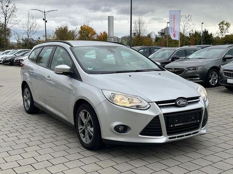 Gebraucht Ford Focus SYNC Edition 125 PS (91 kW) 2014 Silber Limousine