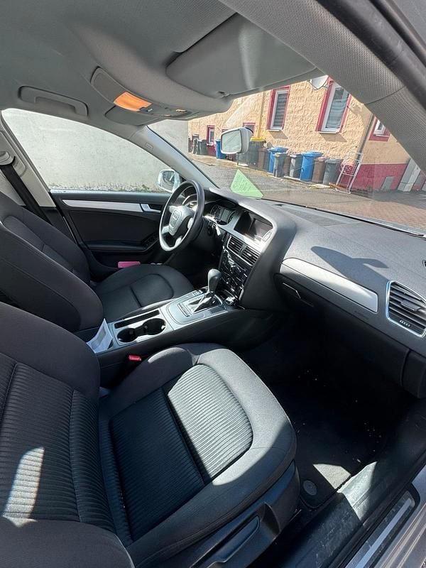 Gebraucht Audi A4 160 PS (117 kW) 2009 Silber Limousine