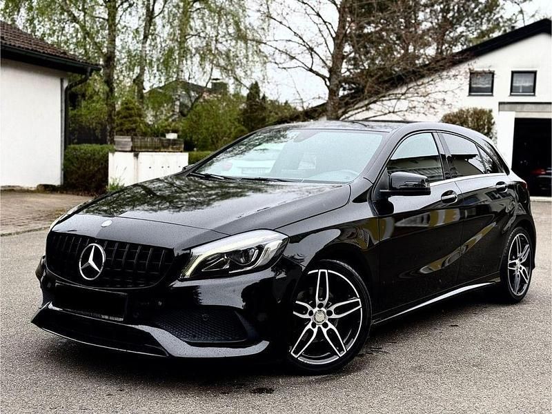 Schwarz Gebraucht 2016 Mercedes A180 AMG line Limousine | 13.490 € (Fairer Preis) - Bild 1/4