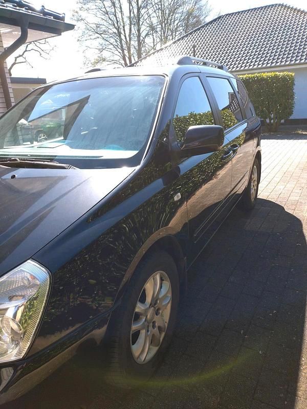 Gebraucht Kia Carnival 185 PS (136 kW) 2007 Schwarz Van / Kleinbus