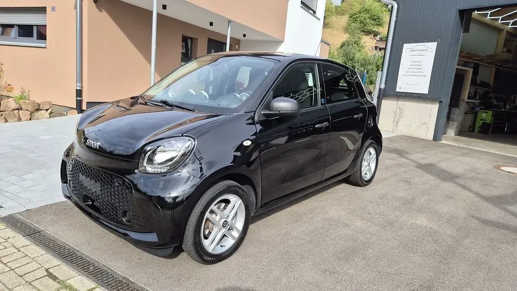 Gebraucht Smart ForFour Electric Drive 60 kW (82 PS) 2020 Schwarz Limousine