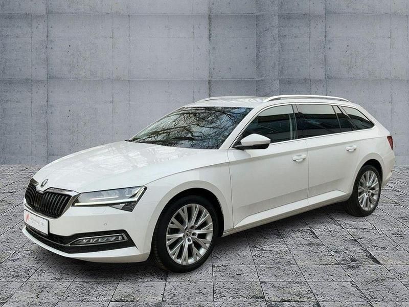 Gebraucht Skoda Superb Style 150 PS (110 kW) 2021 Candyweiss Kombi
