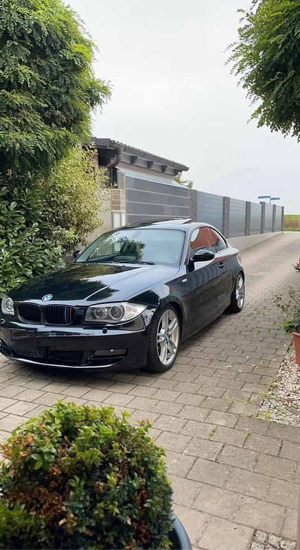 Gebraucht BMW 120 Coupé 177 PS (130 kW) 2009 Schwarz Coupé